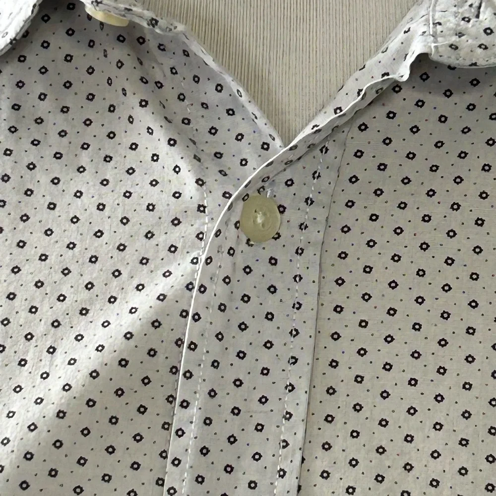 Banana republic men’s size large, long‎ sleeve, Grant, fit button down shirt,